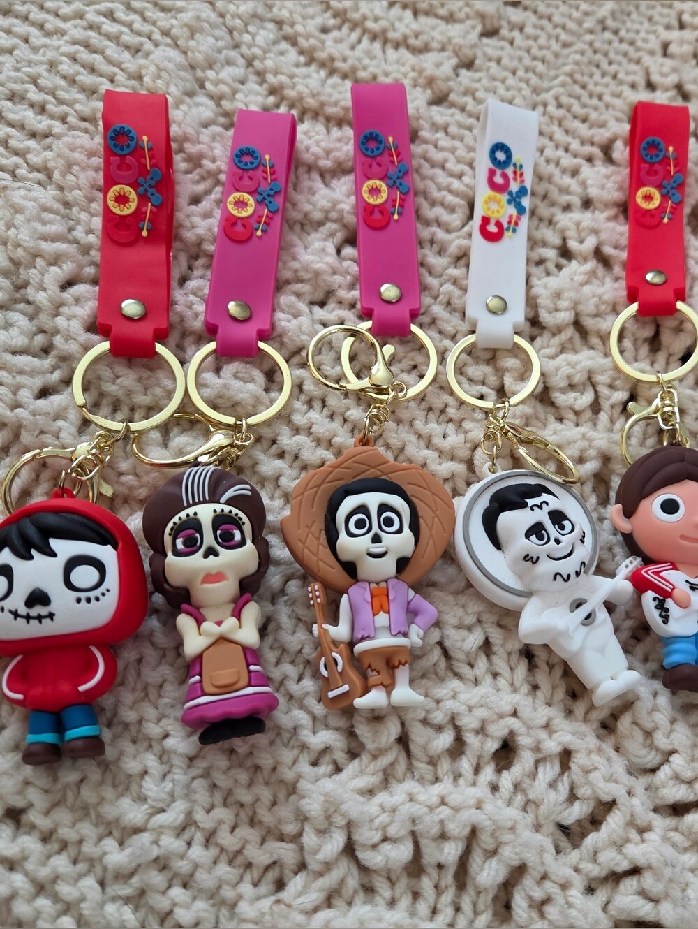Disney Pixar Coco Keychain Set New Out Of Pkg 6 Keychains